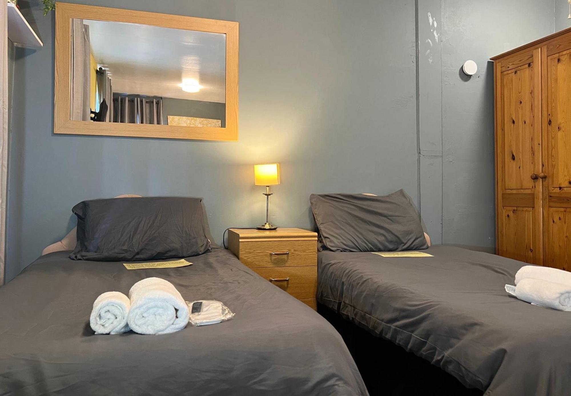 Self Check In Room Accommodation Only The Castle, Coldstream Eksteriør billede