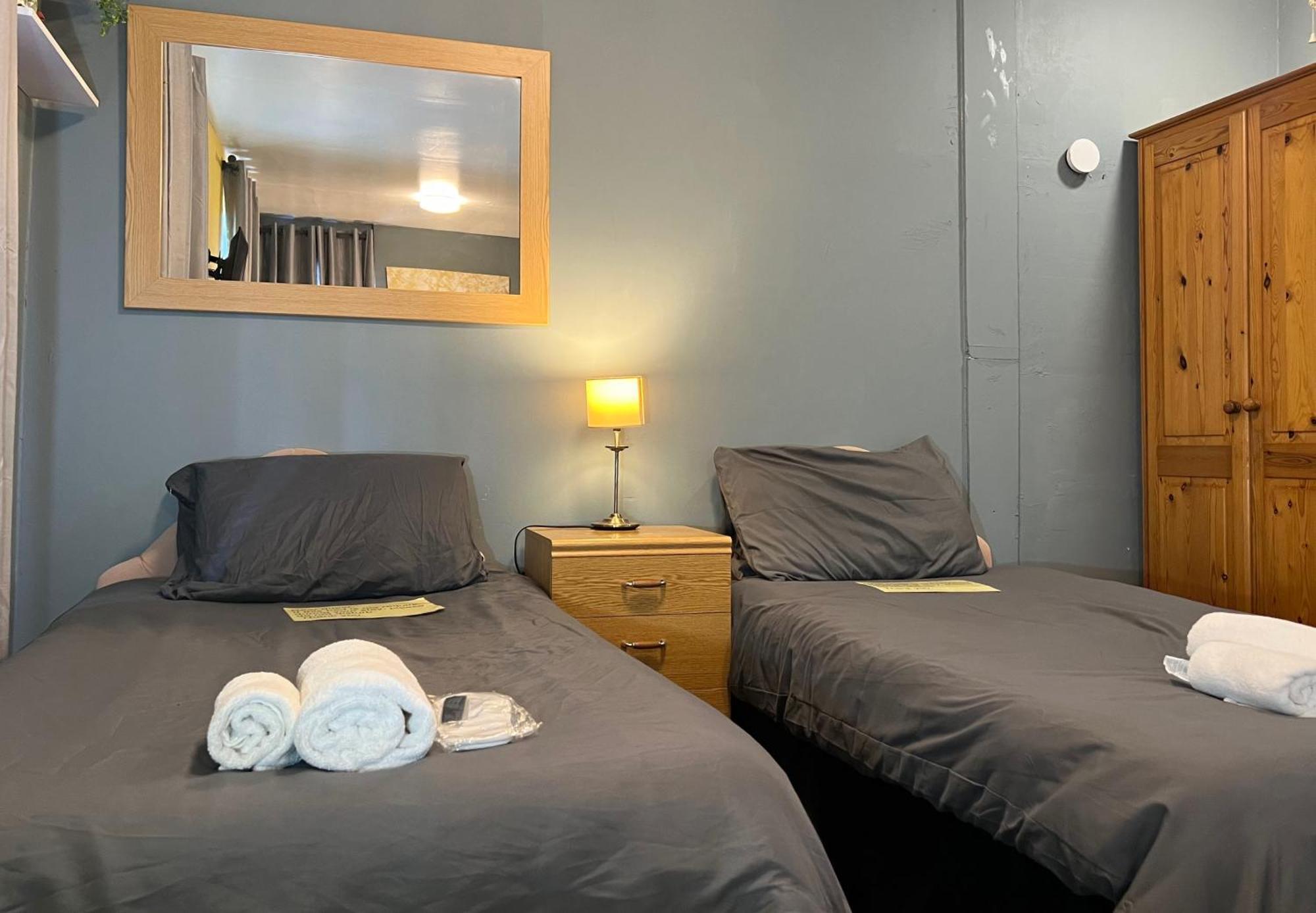Self Check In Room Accommodation Only The Castle, Coldstream Eksteriør billede