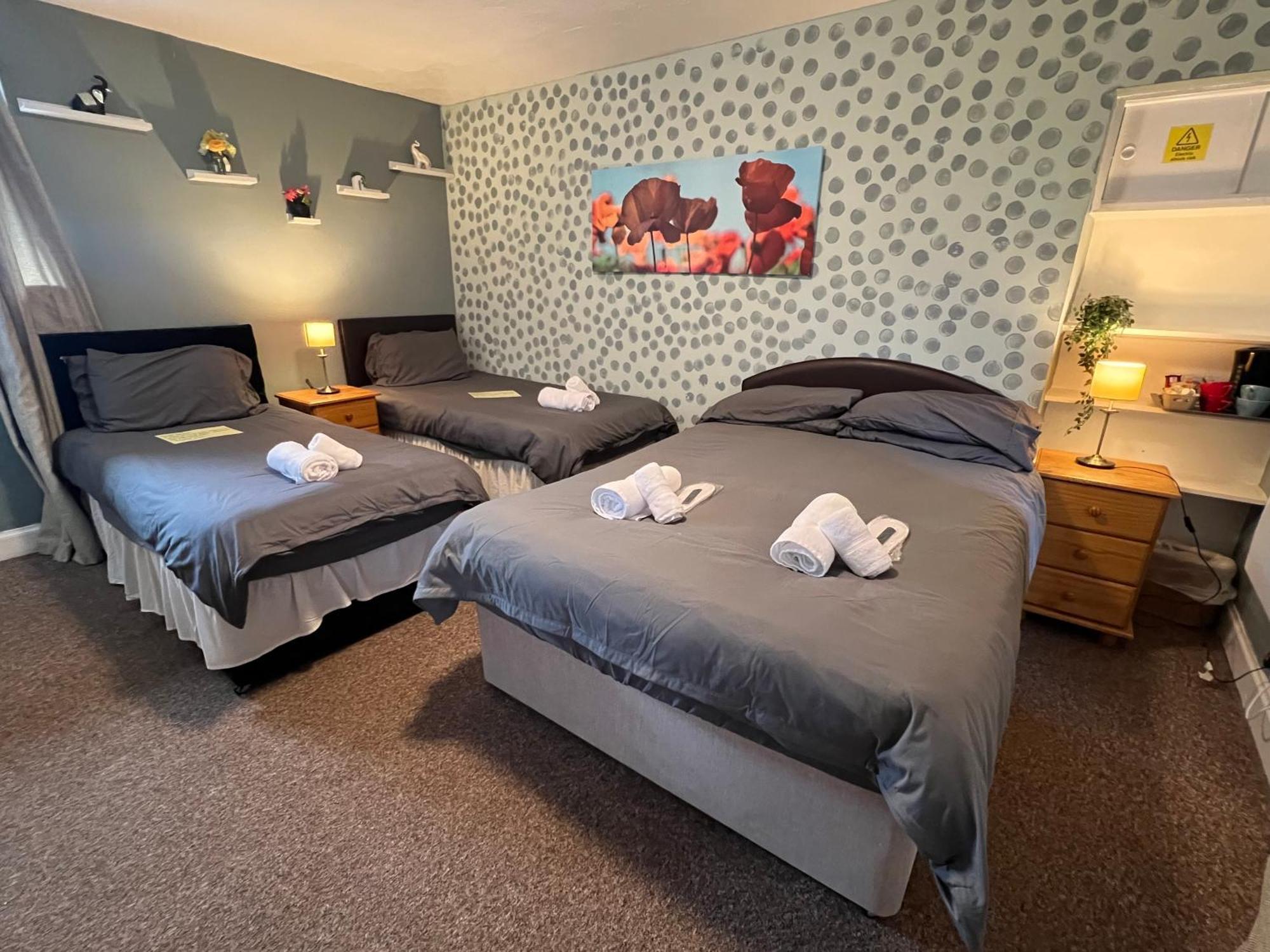 Self Check In Room Accommodation Only The Castle, Coldstream Eksteriør billede