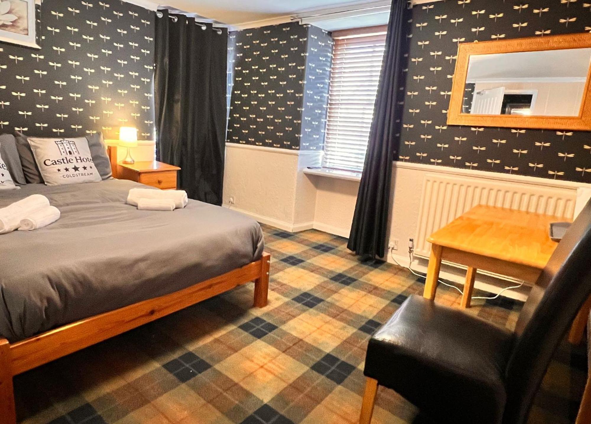 Self Check In Room Accommodation Only The Castle, Coldstream Eksteriør billede